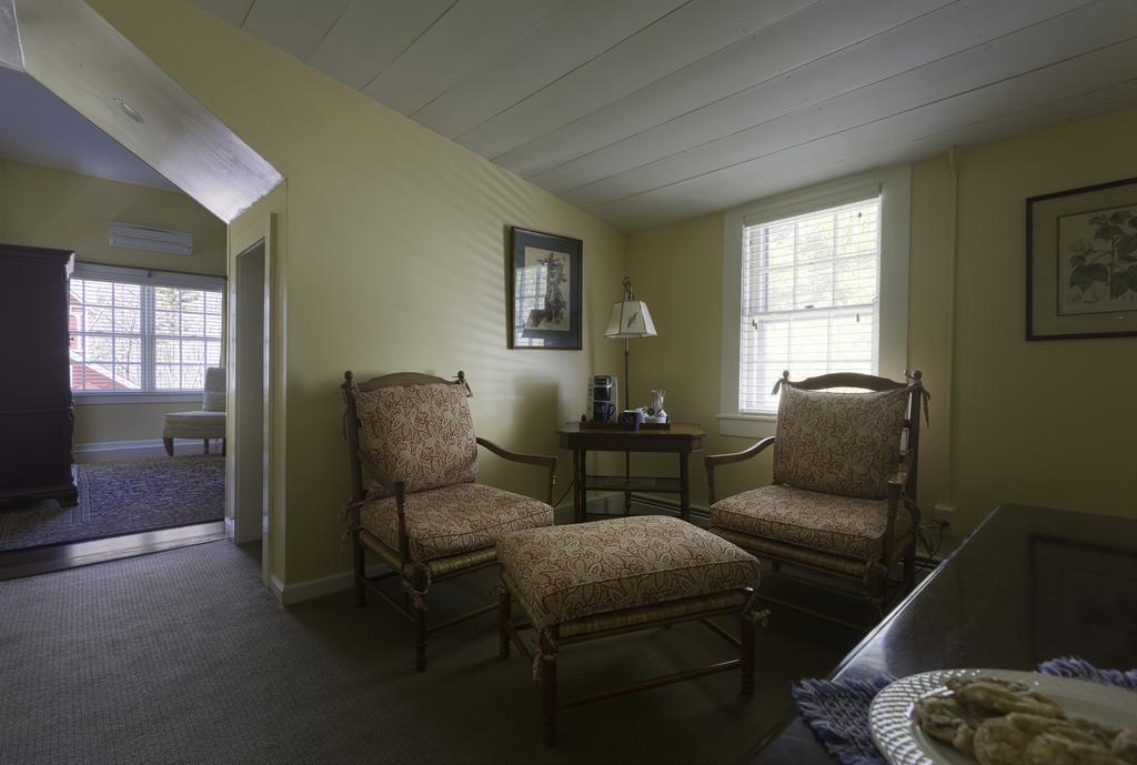The Inn At Manchester Exterior photo