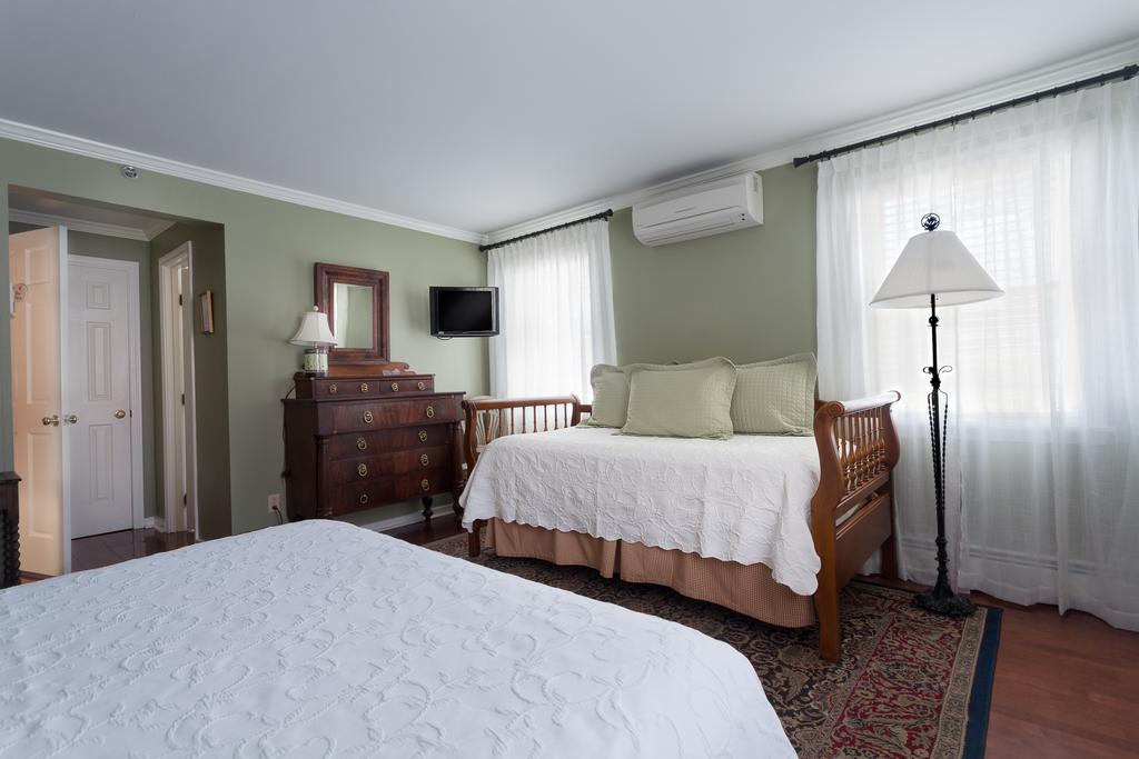 The Inn At Manchester Exterior photo